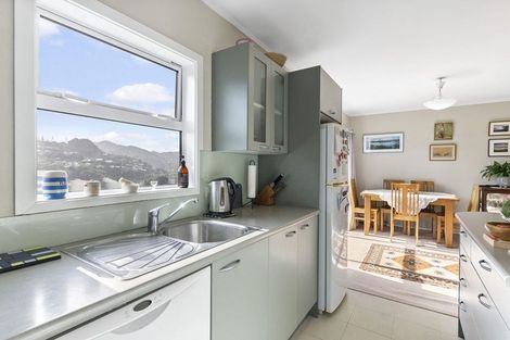 Photo of property in 62b Warwick Street, Wilton, Wellington, 6012