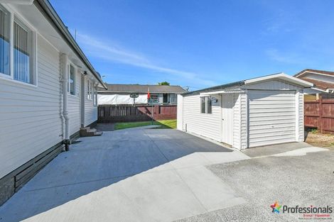 Photo of property in 1/2 Kent Road, Manurewa, Auckland, 2102
