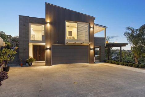 Photo of property in 4 Rangitoto View Road, Cockle Bay, Auckland, 2014