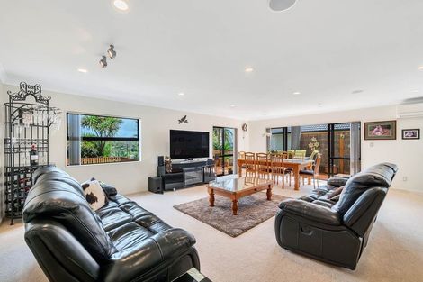 Photo of property in 15 Leafield Crescent, Henderson, Auckland, 0612