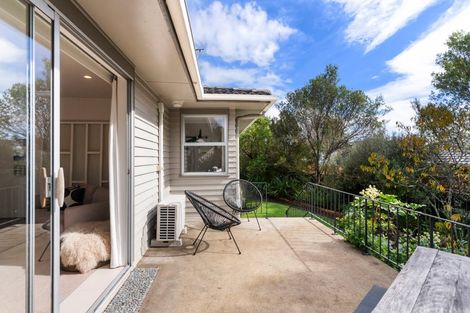 Photo of property in 7 Fairdale Place, Birkdale, Auckland, 0626