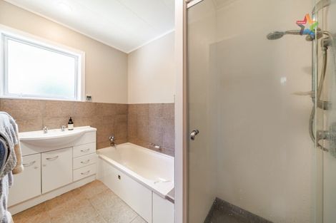 Photo of property in 4 Tarras Grove, Kelson, Lower Hutt, 5010