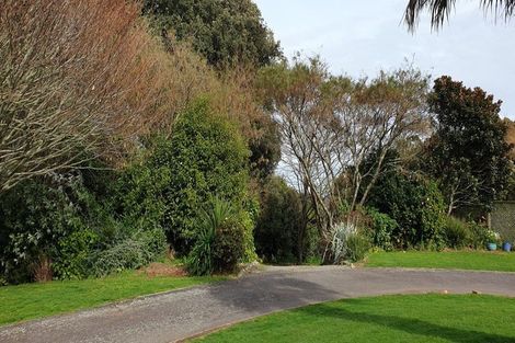 Photo of property in 1343 Devon Road, Brixton, Waitara, 4382