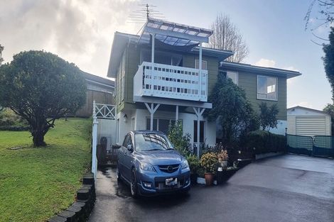 Photo of property in 14 Vina Place, Massey, Auckland, 0614