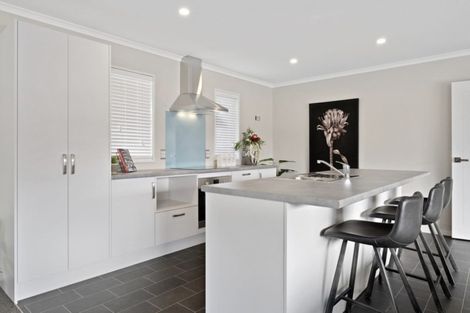 Photo of property in 8 Shepherd Road, Jacks Point, Queenstown, 9371