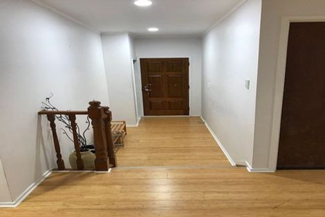 Photo of property in 7 Kallaroo Place, Botany Downs, Auckland, 2010