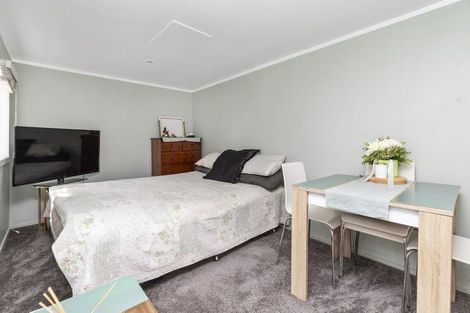 Photo of property in 128 Gray Avenue, Papatoetoe, Auckland, 2024