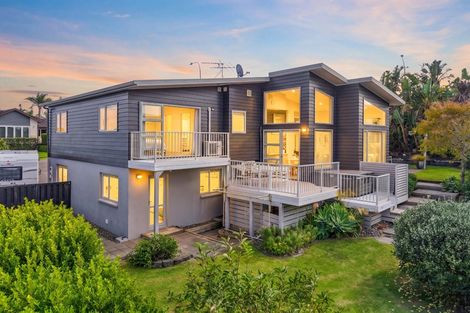 Photo of property in 60 Chesterfield Way, Orewa, 0931