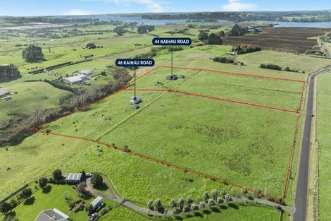 Photo of property in 44 Kaihau Road, Karioitahi, Waiuku, 2683