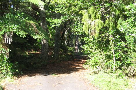 Photo of property in 300 Konini Road, Titirangi, Auckland, 0604