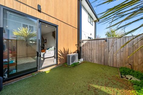 Photo of property in 7/97 Whites Line East, Waiwhetu, Lower Hutt, 5010