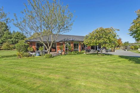 Photo of property in 17 Bridge Street, Southbridge, 7602