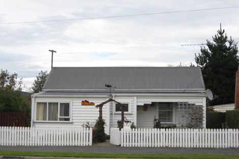 Photo of property in 7 Ossian Street, Milton, 9220