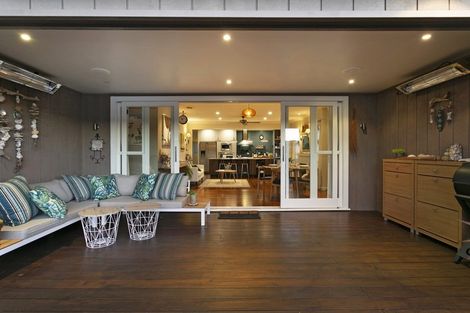 Photo of property in 1/110 Nile Road, Milford, Auckland, 0620