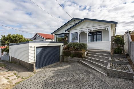 Photo of property in 37 Athens Street, Miramar, Wellington, 6022