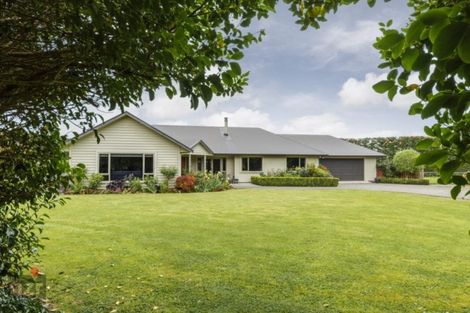 Photo of property in 62 Almadale Road, Cheltenham, Feilding, 4777