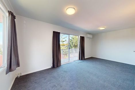 Photo of property in 21 Akaroa Drive, Maupuia, Wellington, 6022