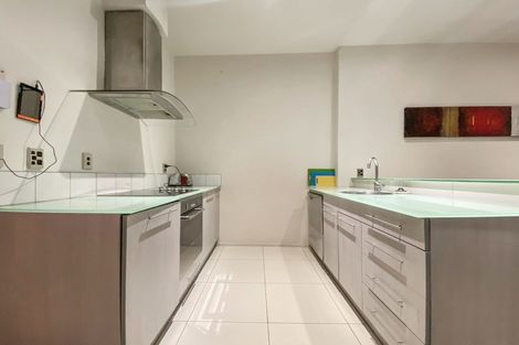 Photo of property in Hb Apartments, 1/3 Holland Street, Te Aro, Wellington, 6011