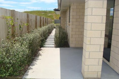 Photo of property in 48 Penetaka Heights, Pyes Pa, Tauranga, 3112