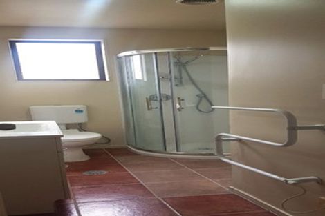 Photo of property in 52 Woodbank Drive, Glen Eden, Auckland, 0602