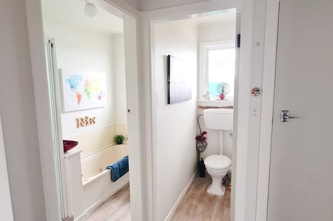 Photo of property in 4 Hallewell Crescent, Johnsonville, Wellington, 6037