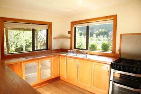 Photo of property in 7 Neudorf Road, Upper Moutere, 7175