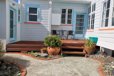 Photo of property in 71 Pirie Street, Mount Victoria, Wellington, 6011