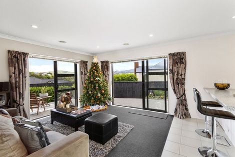 Photo of property in 40 Navigation Drive, Whitby, Porirua, 5024