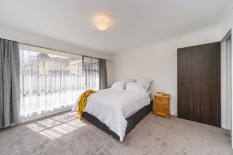 Photo of property in 40 Suzanne Grove, Kelvin Grove, Palmerston North, 4414