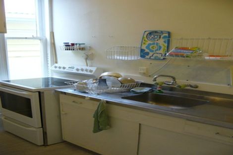 Photo of property in 4 Hawker Street, Mount Victoria, Wellington, 6011