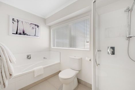 Photo of property in 28 Drake Street, Howick, Auckland, 2014