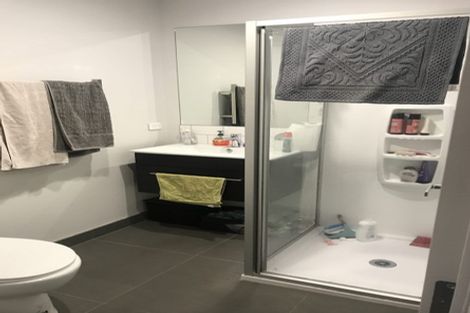 Photo of property in 7 Sauterne Road, Kumeu, 0810