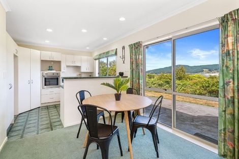 Photo of property in 3 Pikitanga Close, Tawa, Wellington, 5028