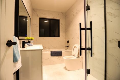 Photo of property in 32 Bine Crescent, Orewa, 0931