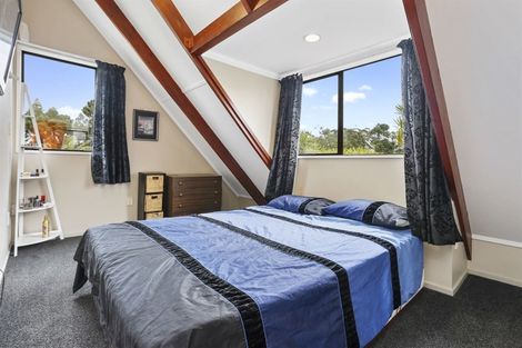 Photo of property in 51 Rhinevale Close, Henderson, Auckland, 0612