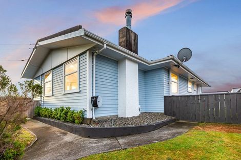 Photo of property in 23 Cara Crescent, Paparangi, Wellington, 6037