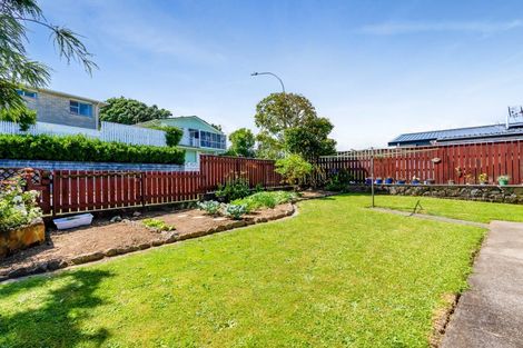 Photo of property in 16 Darwin Crescent, Spotswood, New Plymouth, 4310