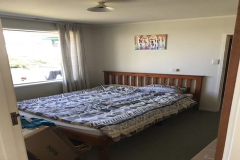 Photo of property in 2/32 Eastern Beach Road, Eastern Beach, Auckland, 2012