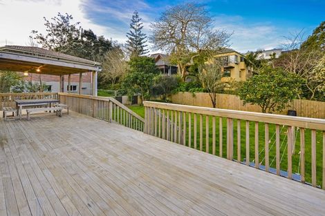 Photo of property in 3 Anchor Place, Beach Haven, Auckland, 0626