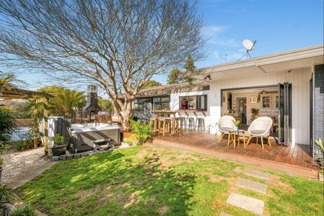 Photo of property in 2 Barnett Place, Te Puke, 3119