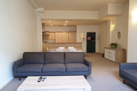Photo of property in 2/37 Majoribanks Street, Mount Victoria, Wellington, 6011