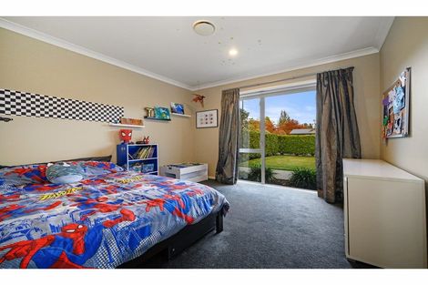 Photo of property in 12 Springwater Avenue, Northwood, Christchurch, 8051