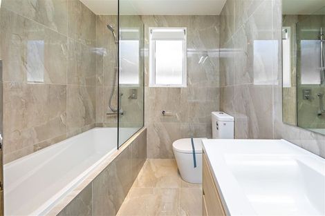 Photo of property in 14 Warbler Crescent, Papakura, 2110