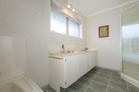 Photo of property in 60 Waratah Street, Matua, Tauranga, 3110