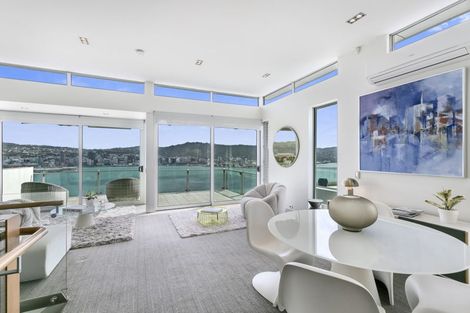 Photo of property in 1/22 The Crescent, Roseneath, Wellington, 6011