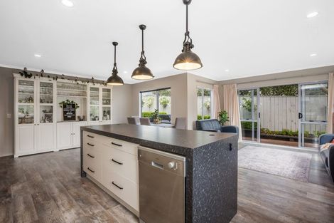 Photo of property in 11 Te Puia Drive, Aotea, Porirua, 5024