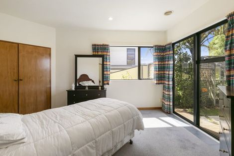 Photo of property in 19 George Gee Drive, Korokoro, Lower Hutt, 5012