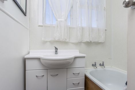 Photo of property in 18 Te Wheoro Street, Meremere, Mercer, 2474