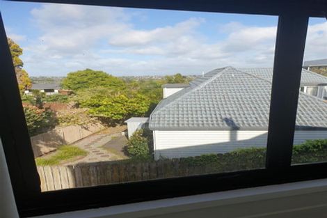 Photo of property in 1/30 Mccahill Views, Botany Downs, Auckland, 2010