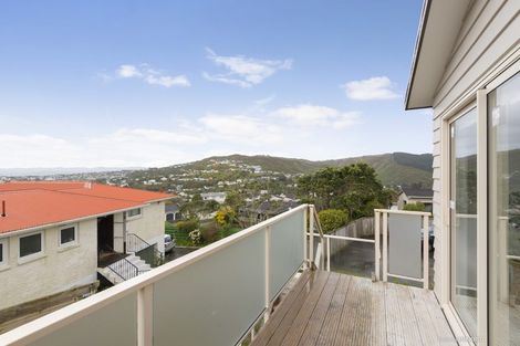 Photo of property in 86a Thurleigh Grove, Karori, Wellington, 6012